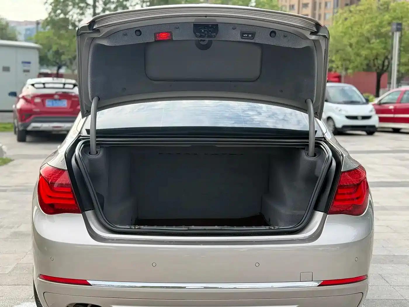 2013 BMW 7 Series 730Li Luxury — миниатюра 19