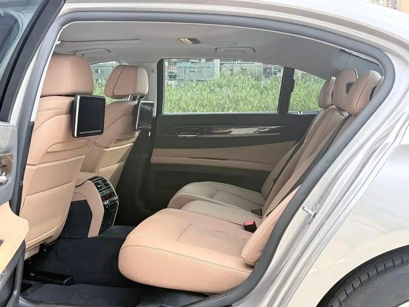 2013 BMW 7 Series 730Li Luxury — миниатюра 6