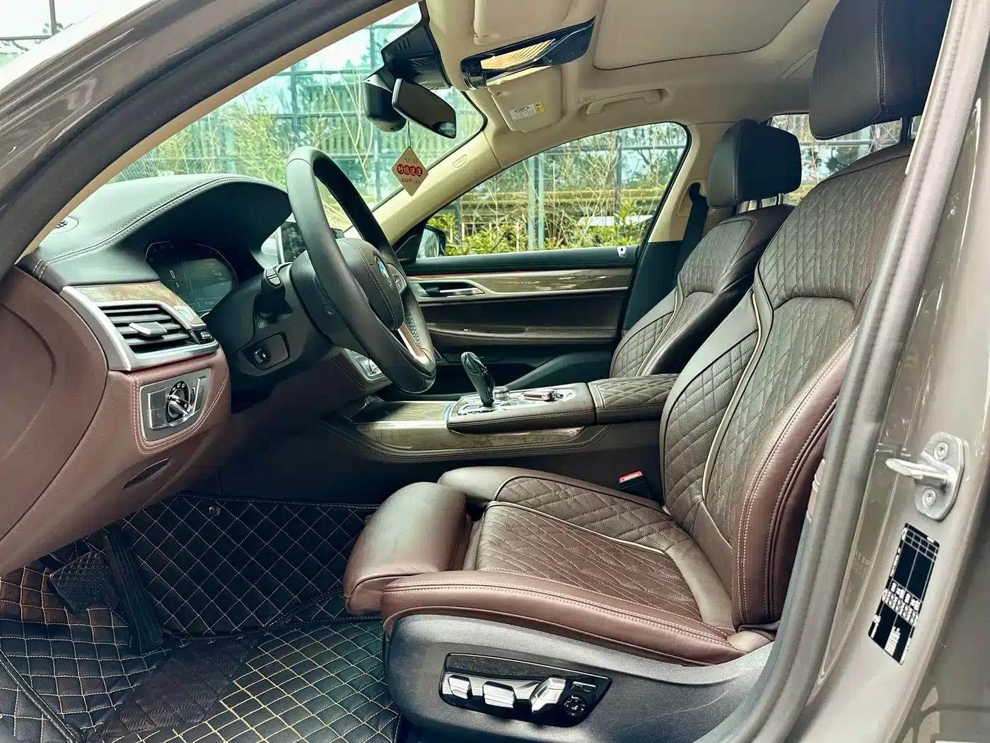 2019 BMW 7 Series 740Li Leading Luxury Package — миниатюра 4