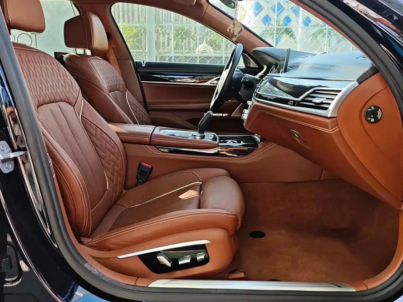 2017 BMW 7 Series 750Li xDrive Individual Edition (Four Seats) — миниатюра 13