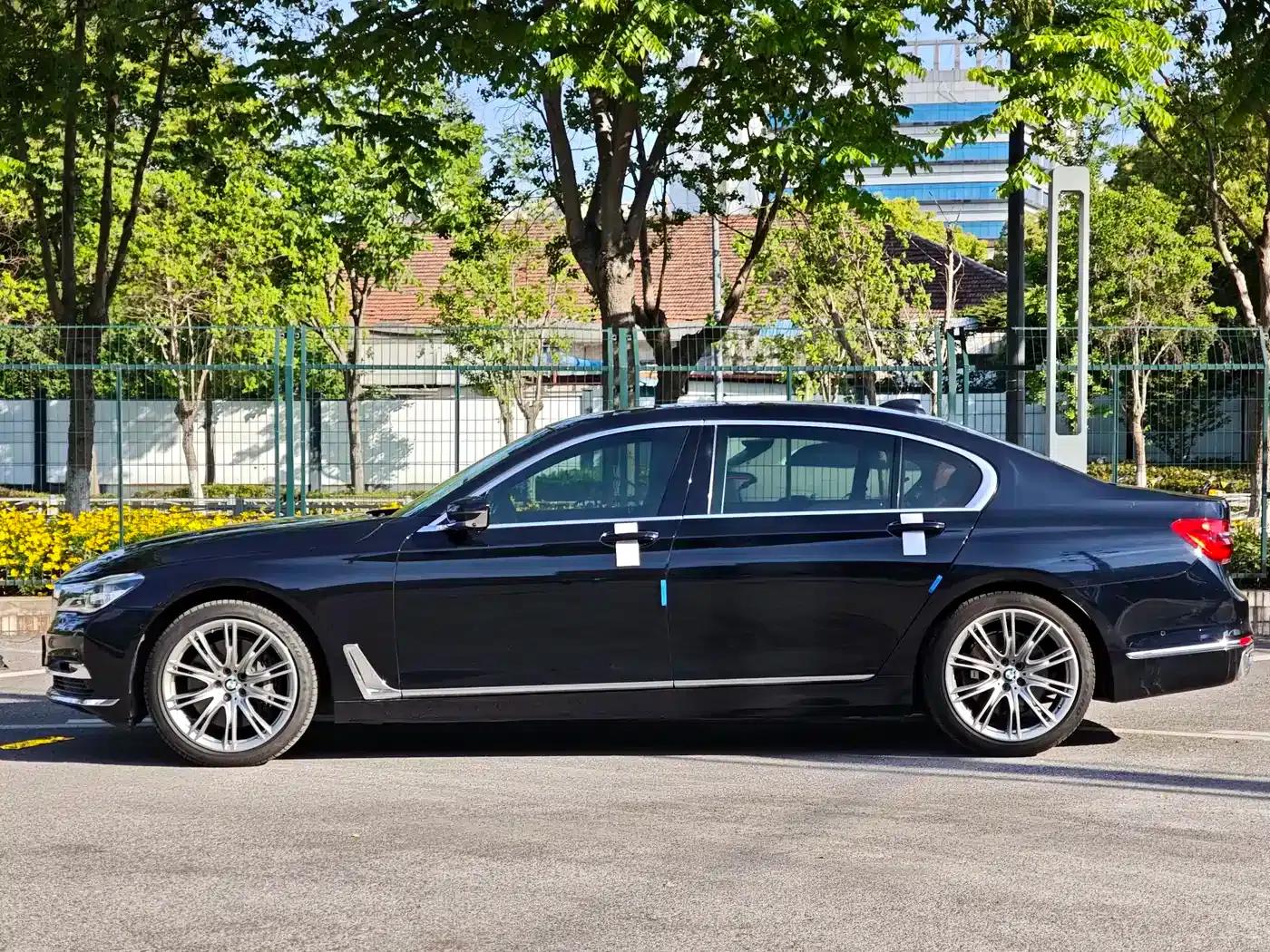 2017 BMW 7 Series 750Li xDrive Individual Edition (Four Seats) — миниатюра 7