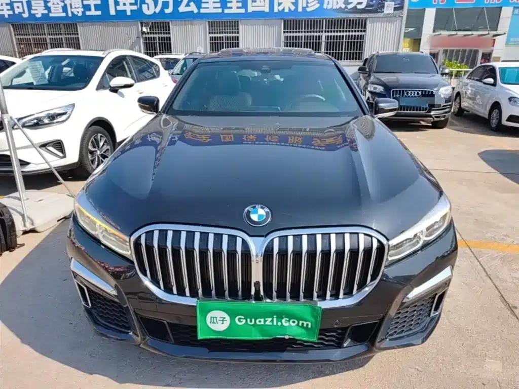 2019 BMW 7 Series Facelift 730Li M Sport Package — миниатюра 3