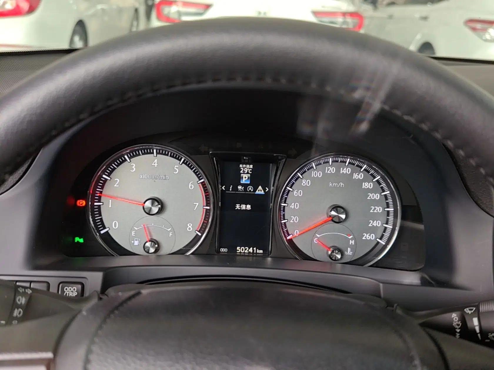 Toyota Crown 2015 2.0T Fashion Edition — миниатюра 14
