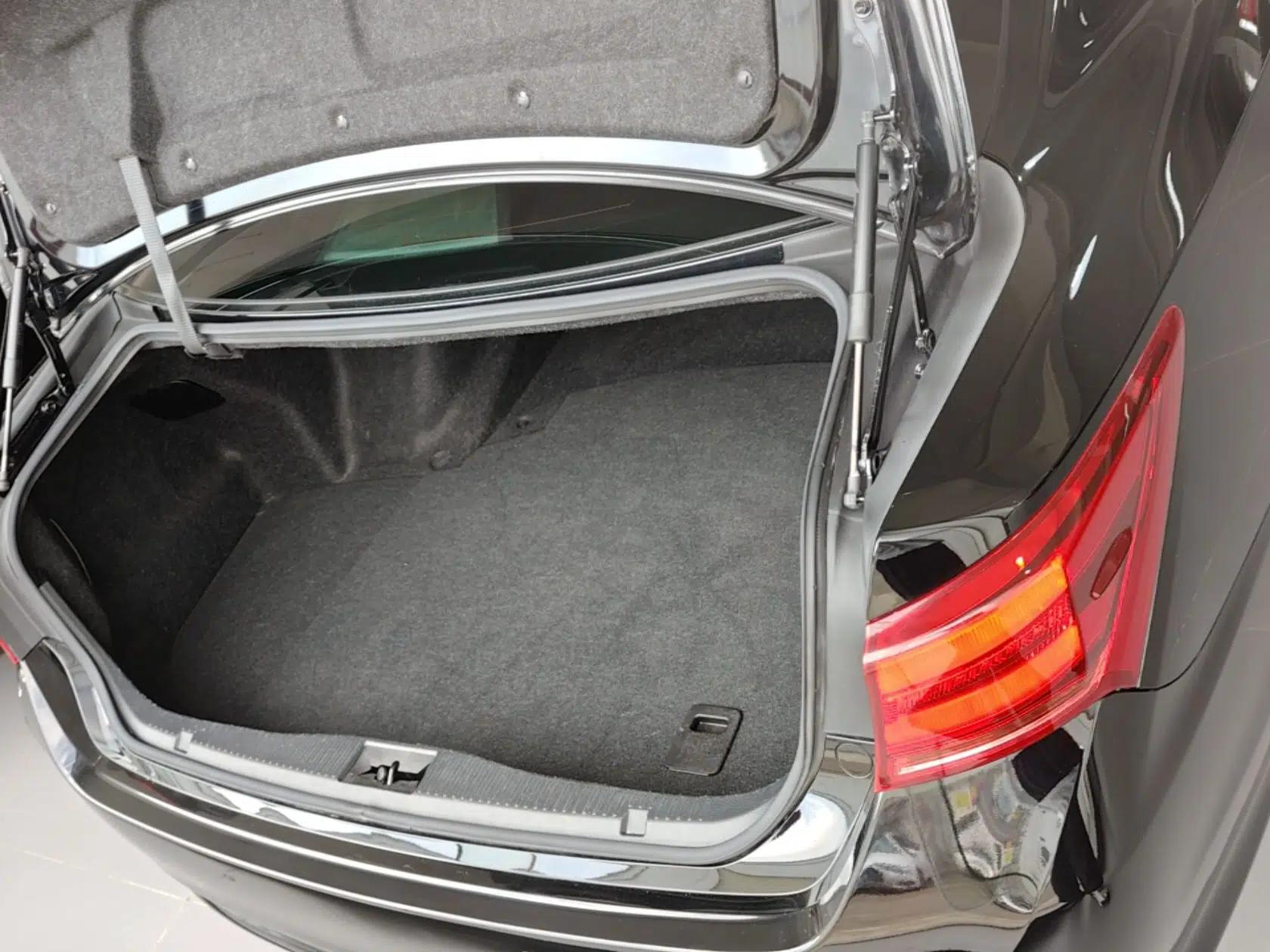 Toyota Crown 2015 2.0T Fashion Edition — миниатюра 21