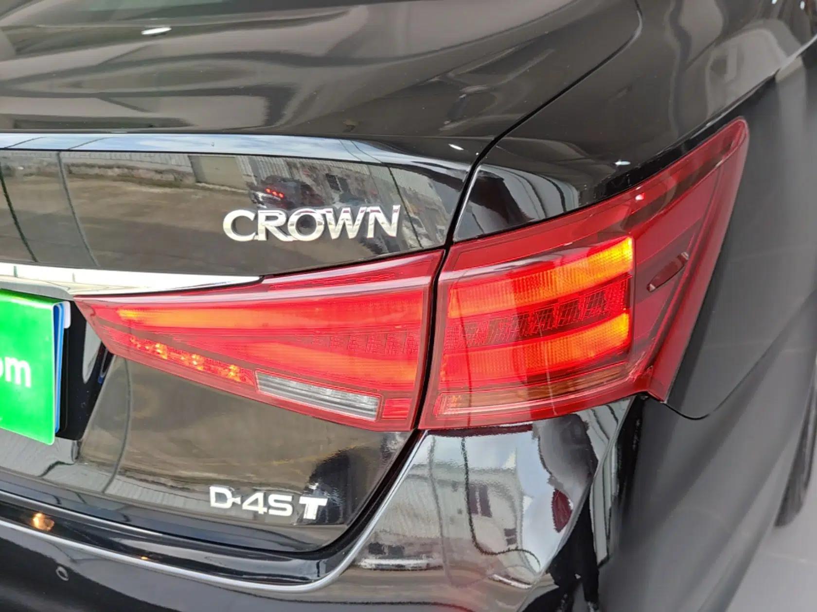 Toyota Crown 2015 2.0T Fashion Edition — миниатюра 8