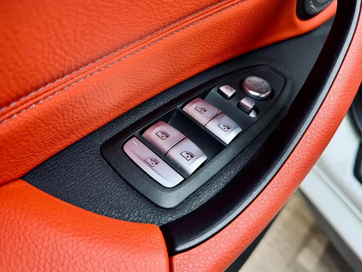 BMW X2 2021 sDrive25i Leading M Sport Package — миниатюра 11