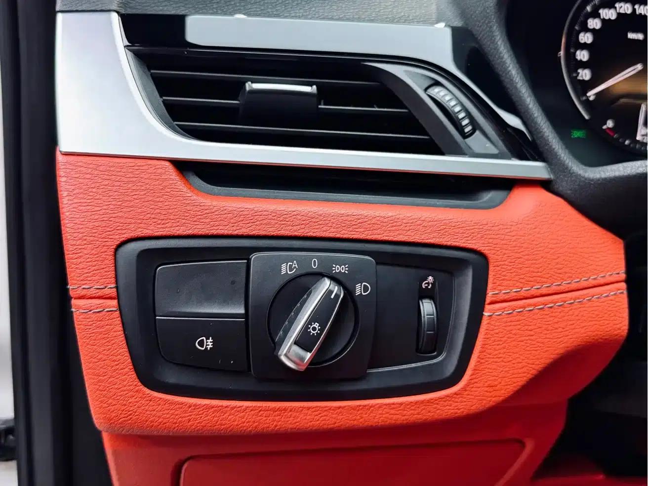 BMW X2 2021 sDrive25i Leading M Sport Package — миниатюра 13