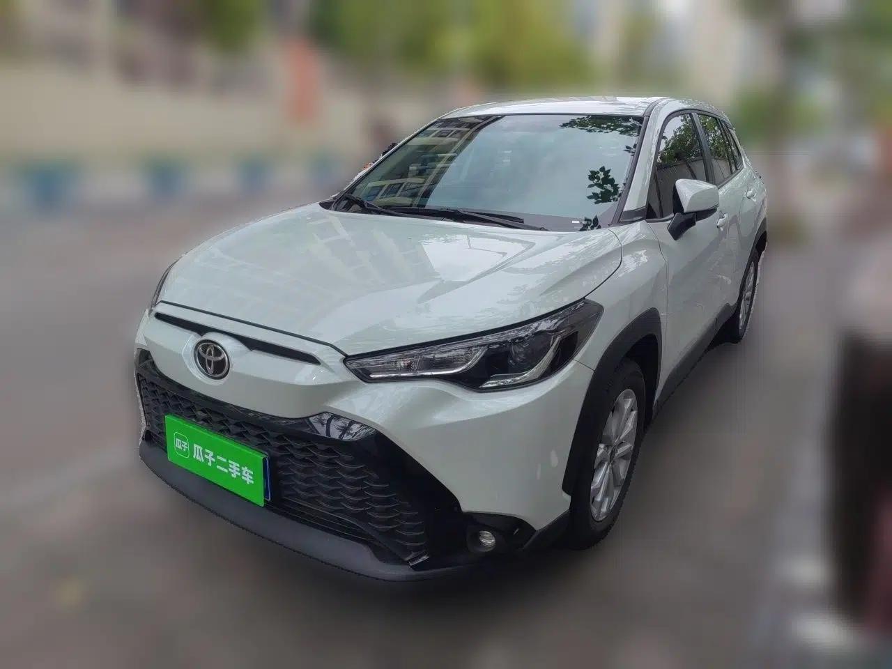 Toyota FRONTLANDER 2022 2.0L CVT Elite Edition — миниатюра 1
