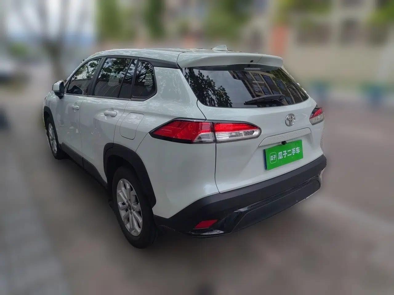 Toyota FRONTLANDER 2022 2.0L CVT Elite Edition — миниатюра 4