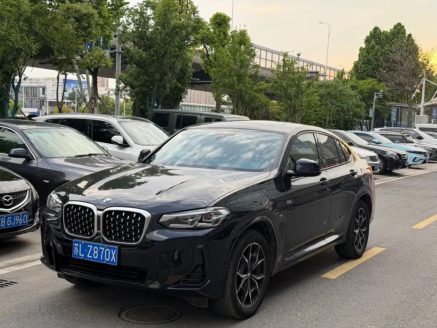 2022 BMW X4 xDrive 25i M Sport Package — миниатюра 1