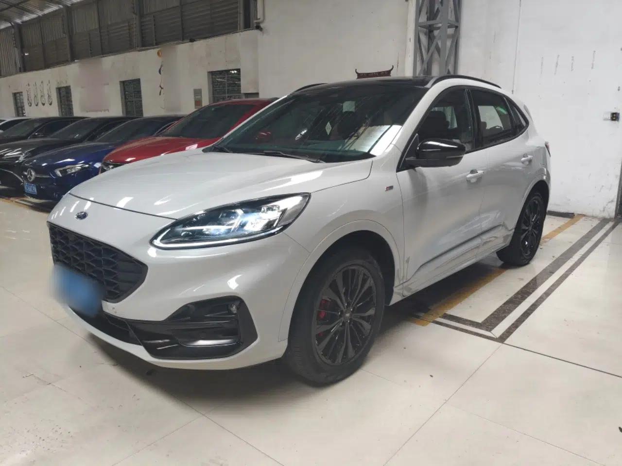 Ford Escape 2024 EcoBoost 245 Four-Wheel Drive ST-Line Pro Trim — миниатюра 1