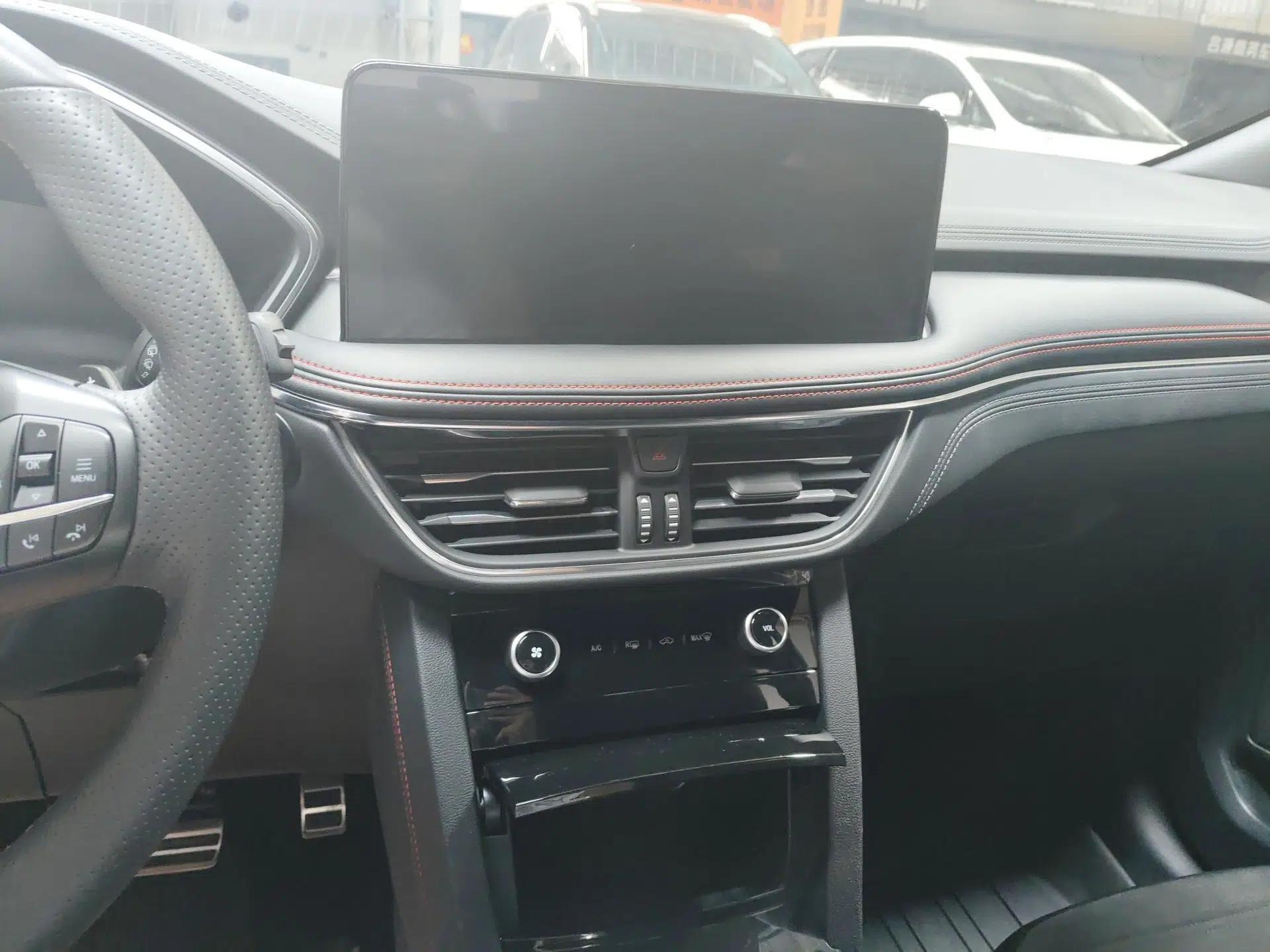 Ford Escape 2024 EcoBoost 245 Four-Wheel Drive ST-Line Pro Trim — миниатюра 8