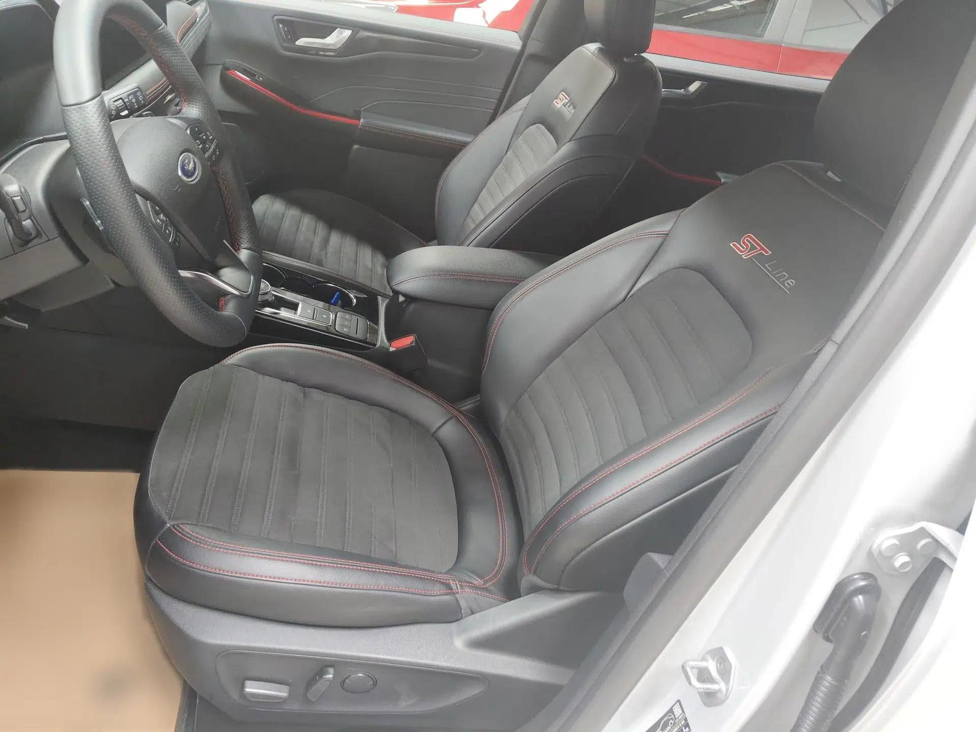 Ford Escape 2024 EcoBoost 245 Four-Wheel Drive ST-Line Pro Trim — миниатюра 10