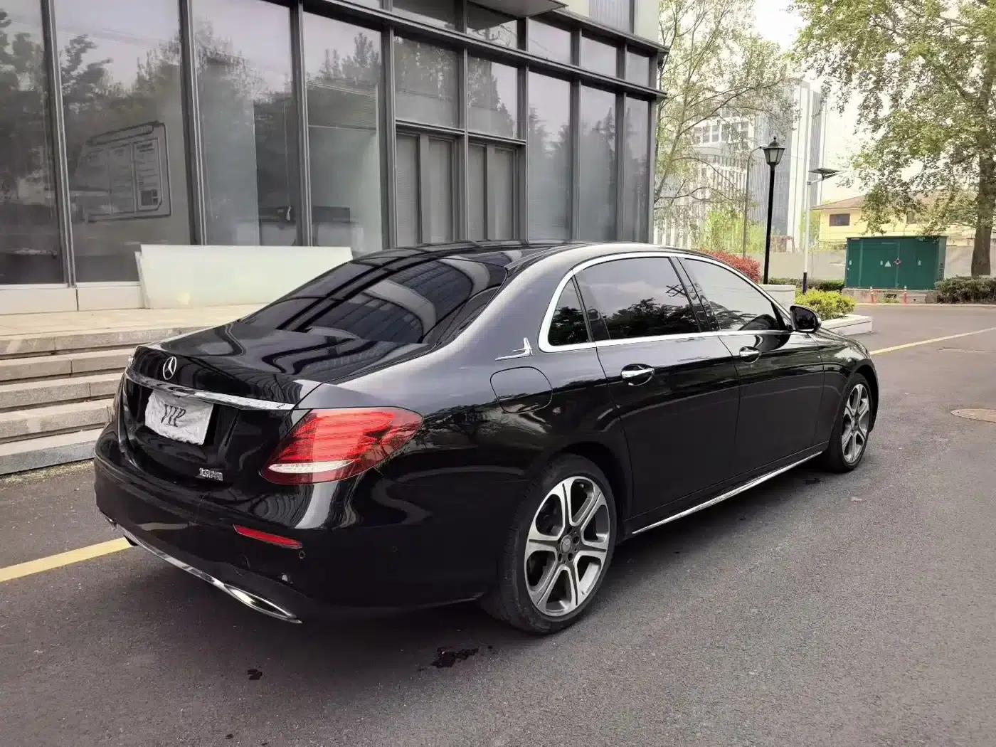 2016 Mercedes-Benz E-Class E 300 L Sport Style — миниатюра 3
