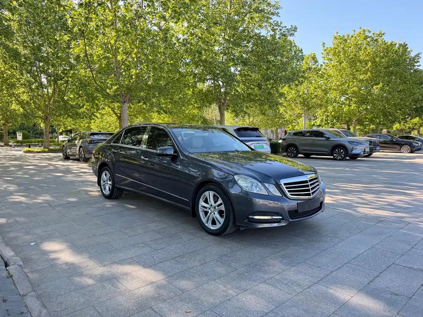 Mercedes-Benz E-Class 2010 E 300 L Fashion Edition — миниатюра 3