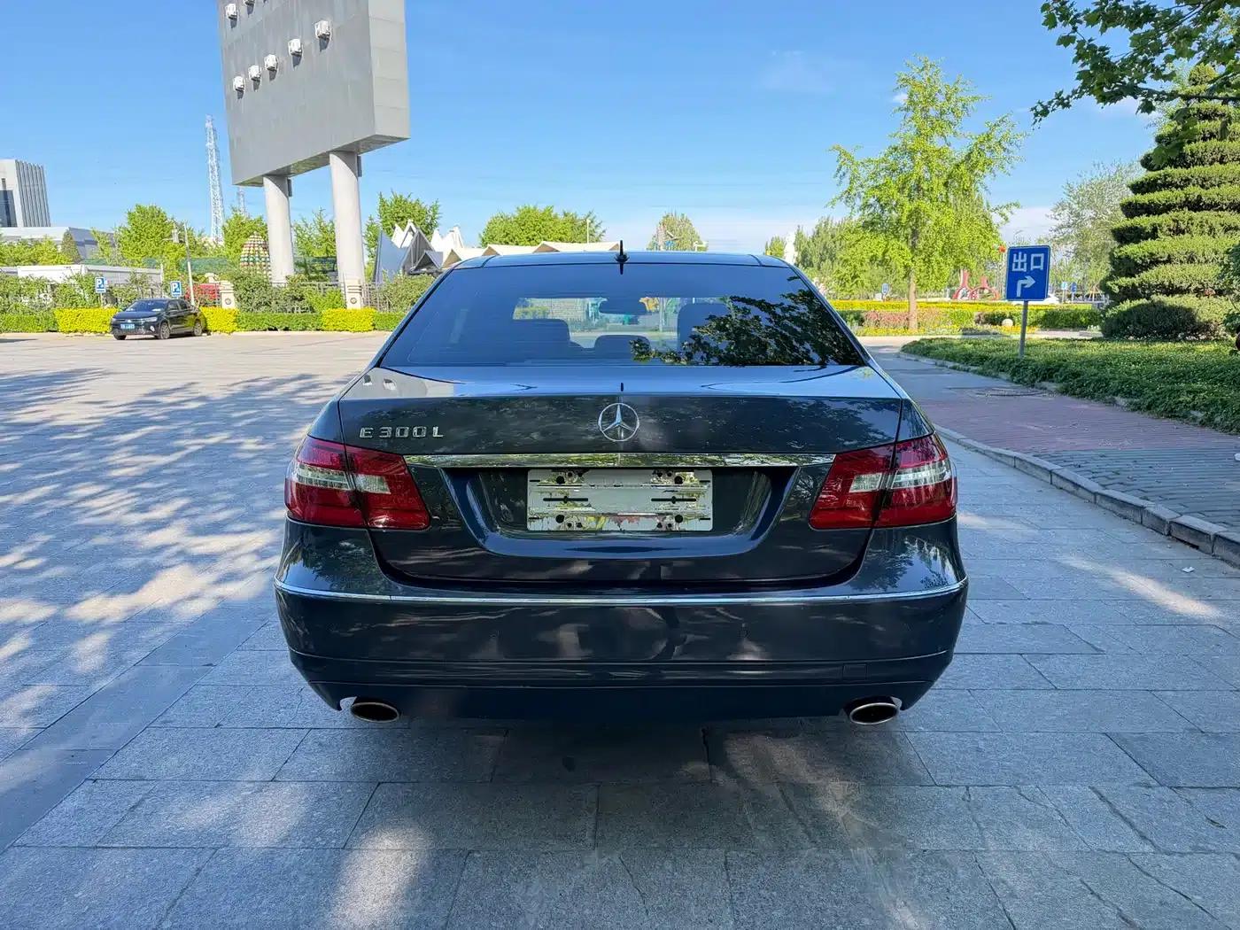Mercedes-Benz E-Class 2010 E 300 L Fashion Edition — миниатюра 6