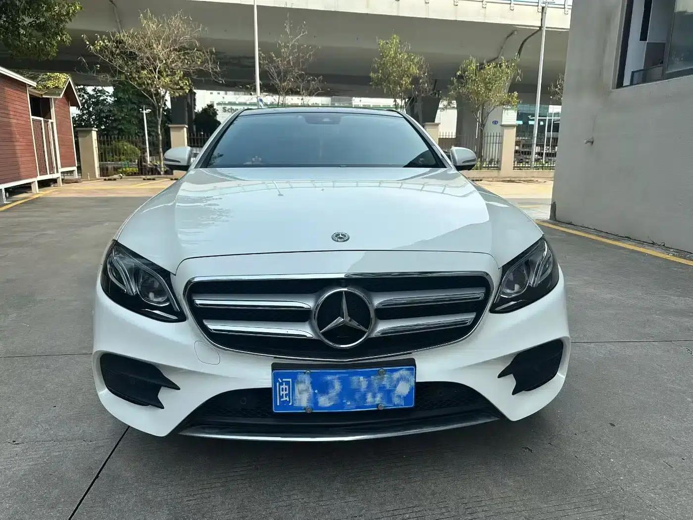 2016 Mercedes-Benz E-Class E 300 L Sport Style — миниатюра 2