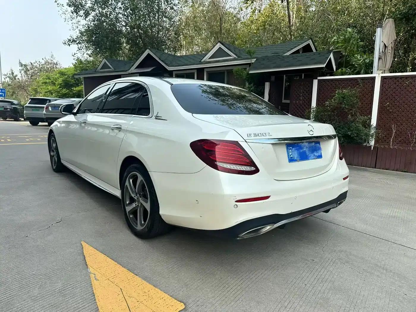 2016 Mercedes-Benz E-Class E 300 L Sport Style — миниатюра 4