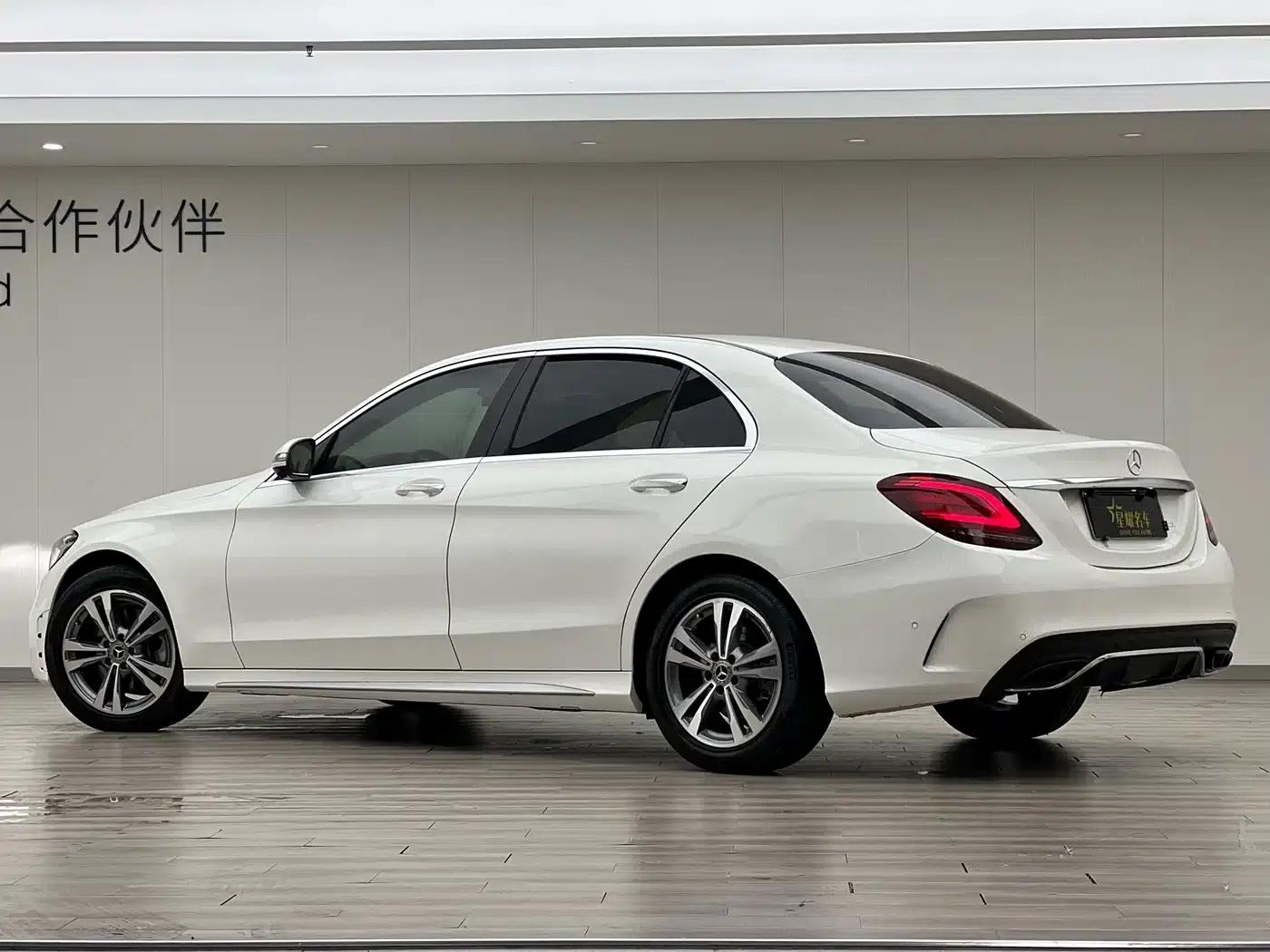 Mercedes-Benz C-Class 2019 C 180 L Fashion Sport Edition — миниатюра 5