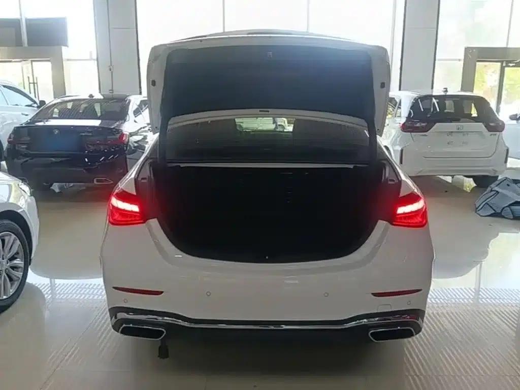 2024 Mercedes-Benz C-Class C 200 L Sport Edition — миниатюра 19