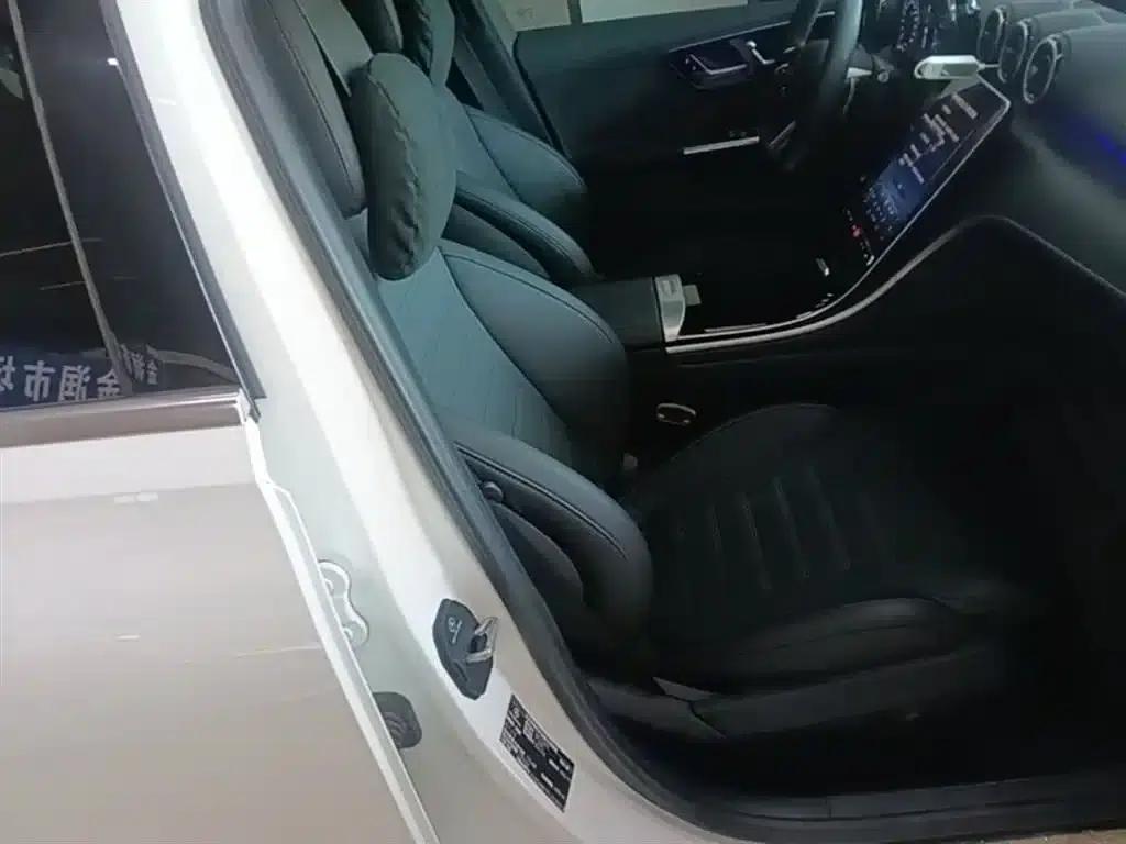 2024 Mercedes-Benz C-Class C 200 L Sport Edition — миниатюра 25