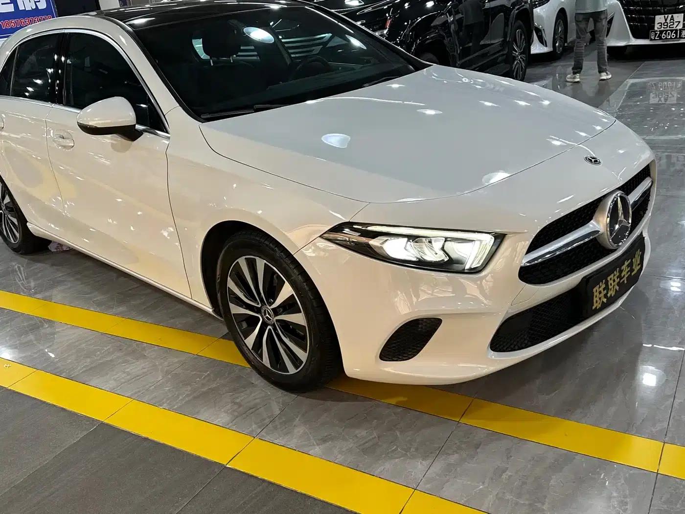 2021 Mercedes-Benz A-Class Imported Model A 200 Dynamic — миниатюра 3