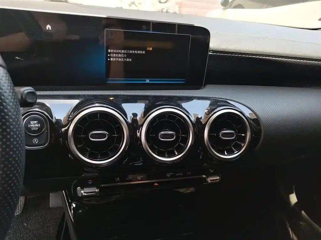 2019 Mercedes-Benz A-Class A 200 L Sport Sedan — миниатюра 6