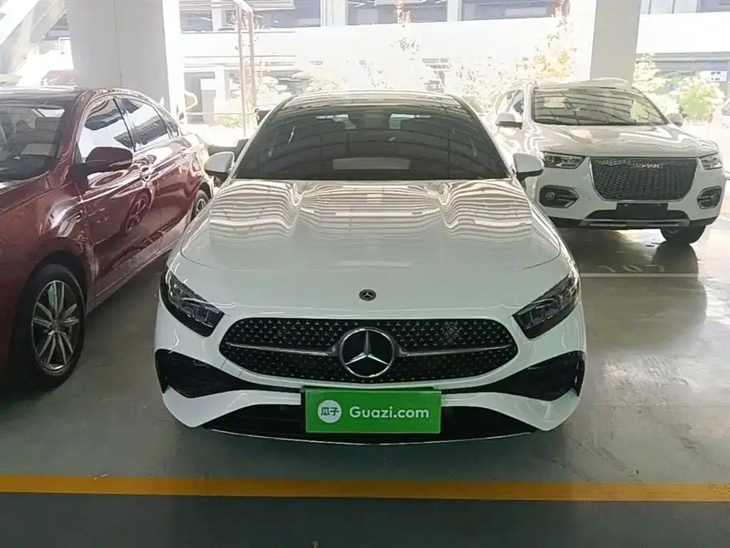 Mercedes-Benz A-Class 2024 Facelift A 200 L Fashion Model — миниатюра 3