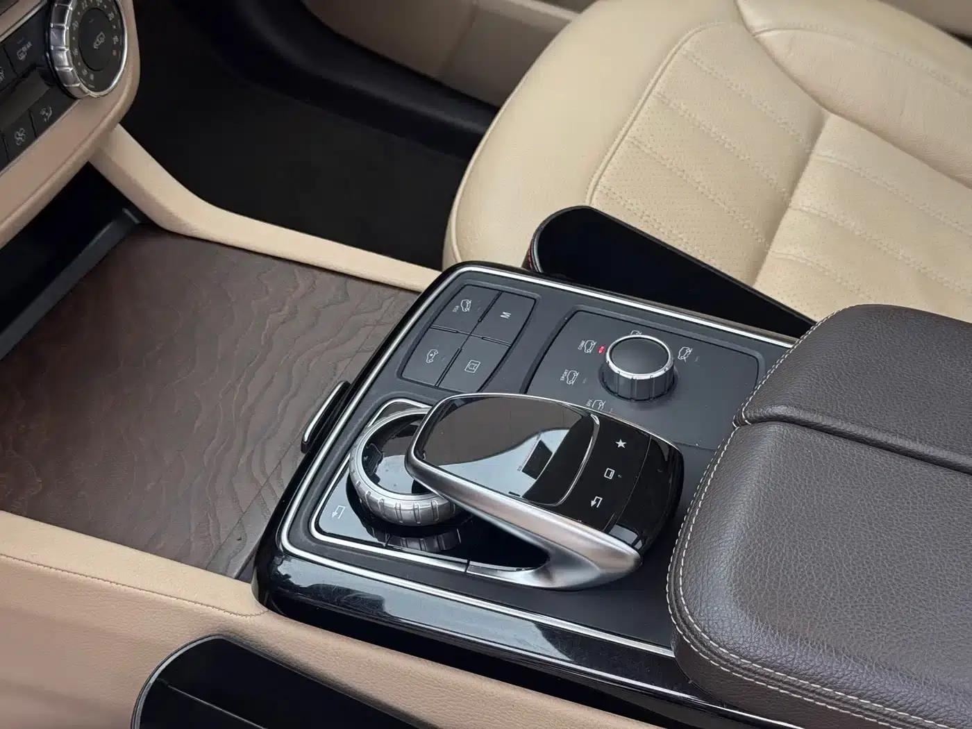 2015 Mercedes-Benz GLE 400 4MATIC — миниатюра 12
