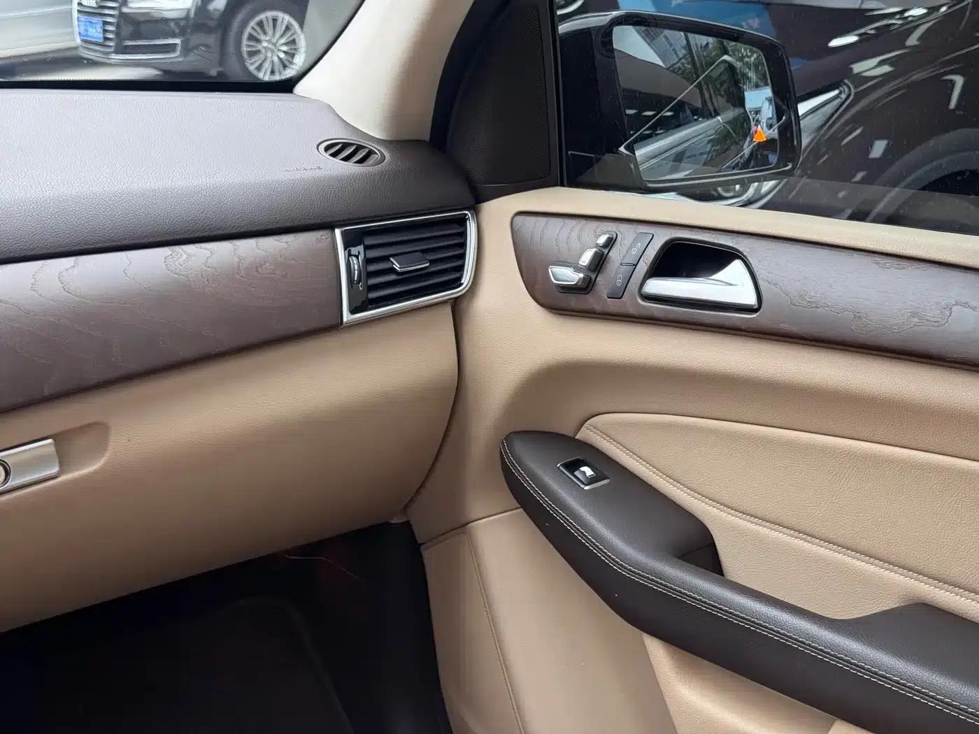 2015 Mercedes-Benz GLE 400 4MATIC — миниатюра 13