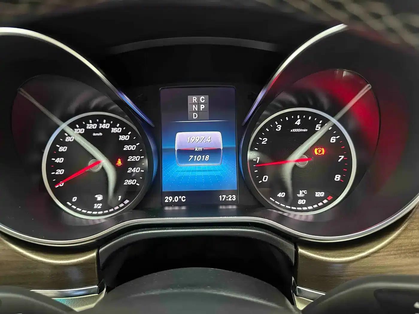 Mercedes-Benz V-Class 2021 V 260 L Long Wheelbase Luxury Edition — миниатюра 15