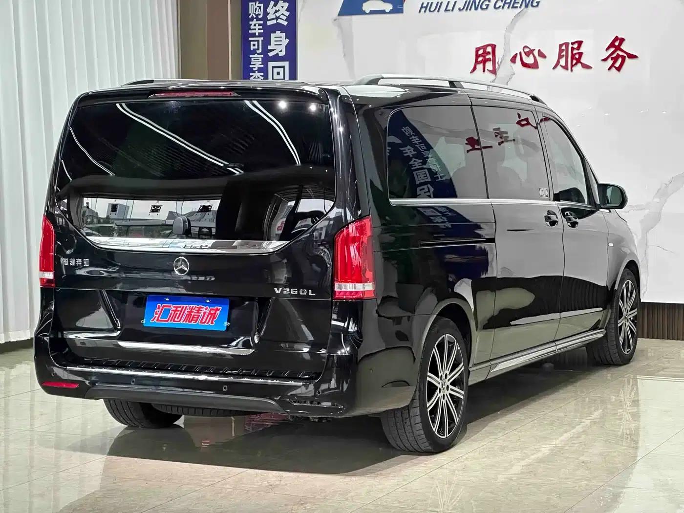 Mercedes-Benz V-Class 2021 V 260 L Long Wheelbase Luxury Edition — миниатюра 20
