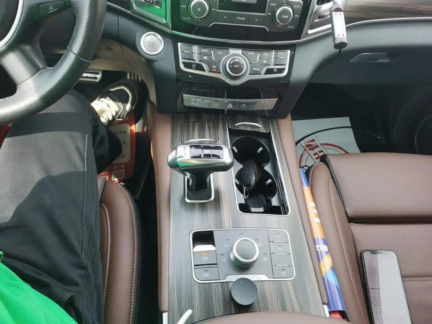 Haval H9 2017 2.0T Gasoline 4x4 Premium 5-Seater — миниатюра 17