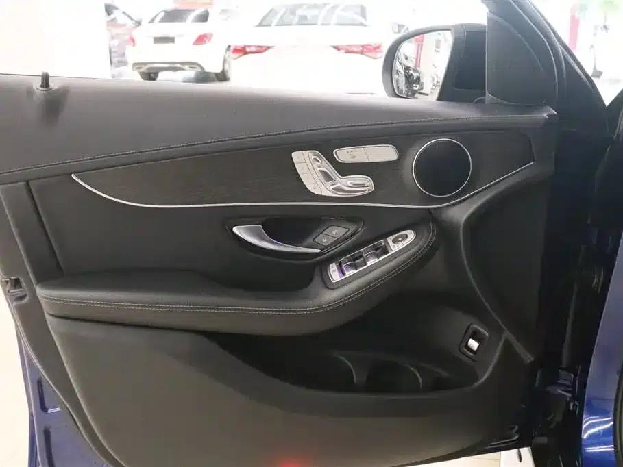 2020 Mercedes-Benz GLC Coupe, GLC 300 4MATIC Coupe SUV — миниатюра 12