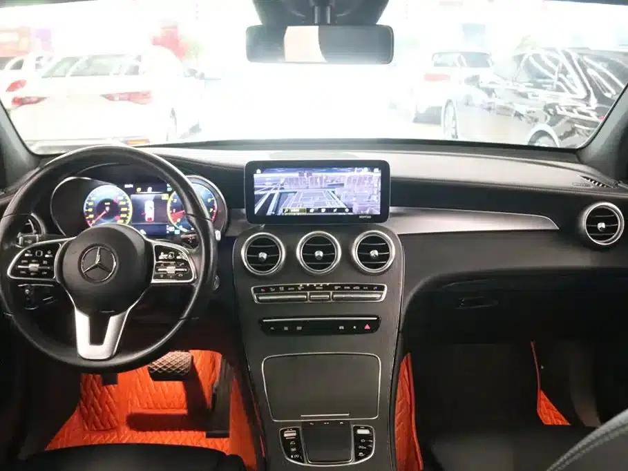 2020 Mercedes-Benz GLC Coupe, GLC 300 4MATIC Coupe SUV — миниатюра 5