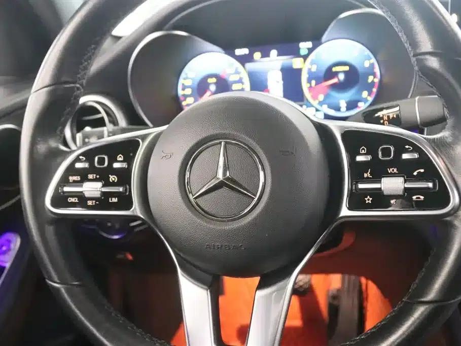 2020 Mercedes-Benz GLC Coupe, GLC 300 4MATIC Coupe SUV — миниатюра 6
