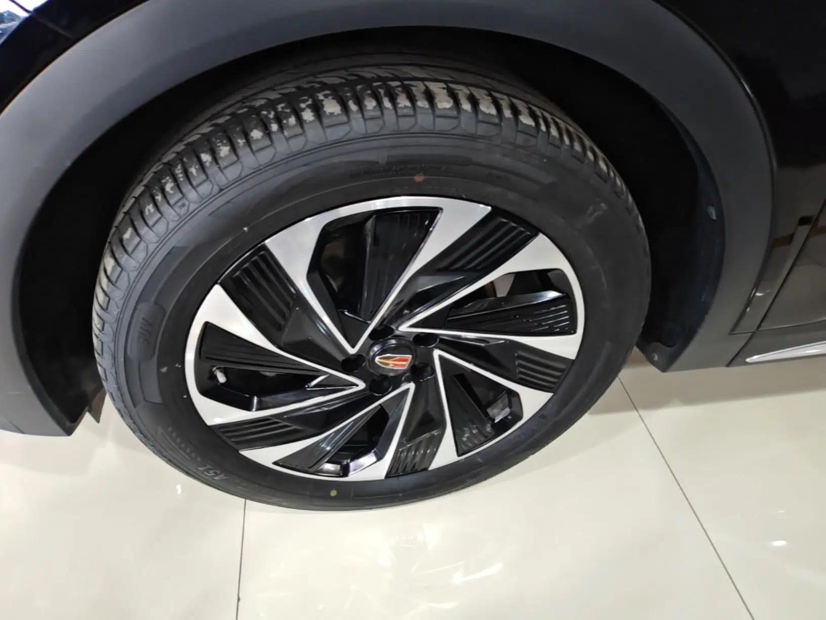 Hongqi HS7 PHEV 2024 2.0T PHEV Four-Wheel Drive Flagship Edition 6 Seats — миниатюра 9