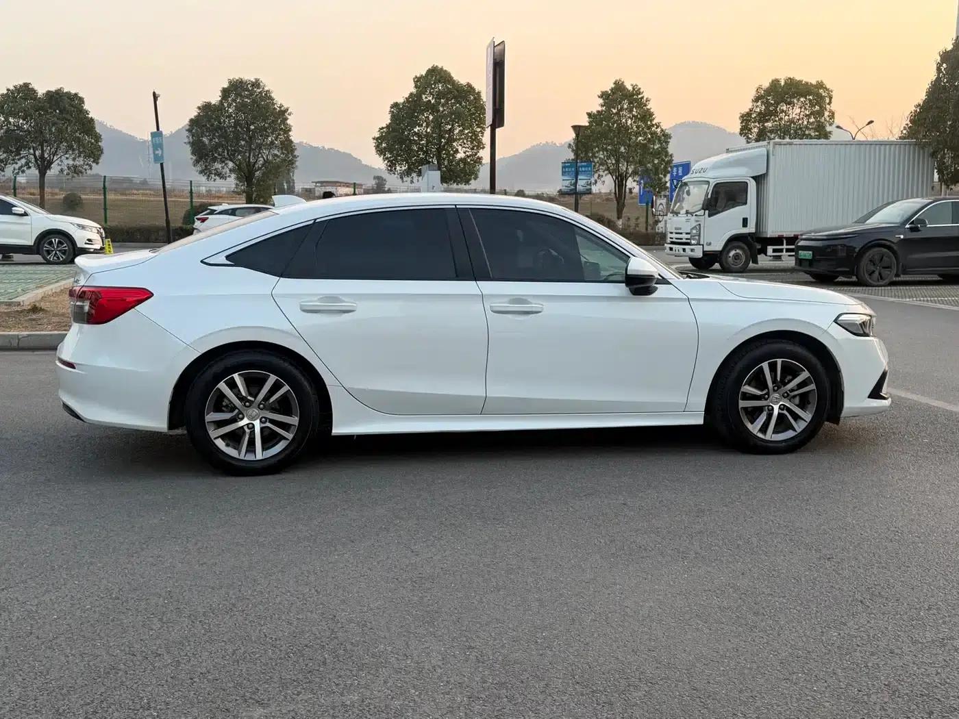 2023 Civic 240TURBO CVT Sport Edition — миниатюра 10
