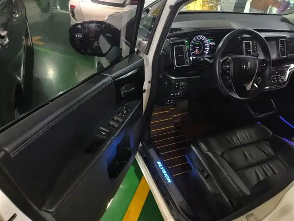 Elysion 2019 2.0L Hybrid Luxury Edition — миниатюра 16