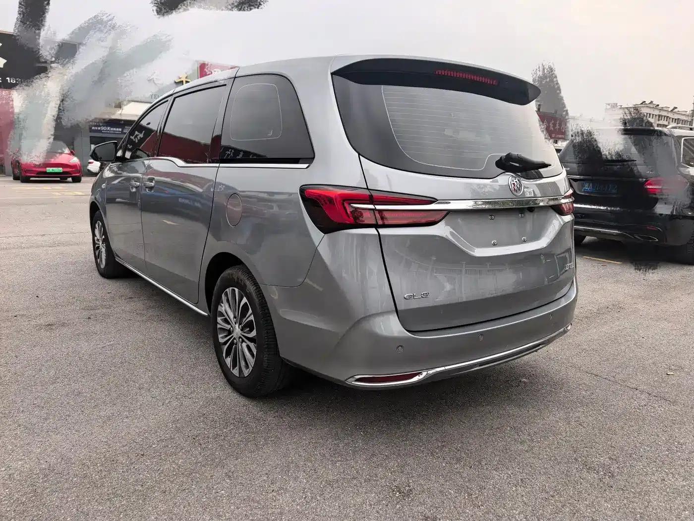 Buick GL8 2023 Land Business Class Smart Edition — миниатюра 6