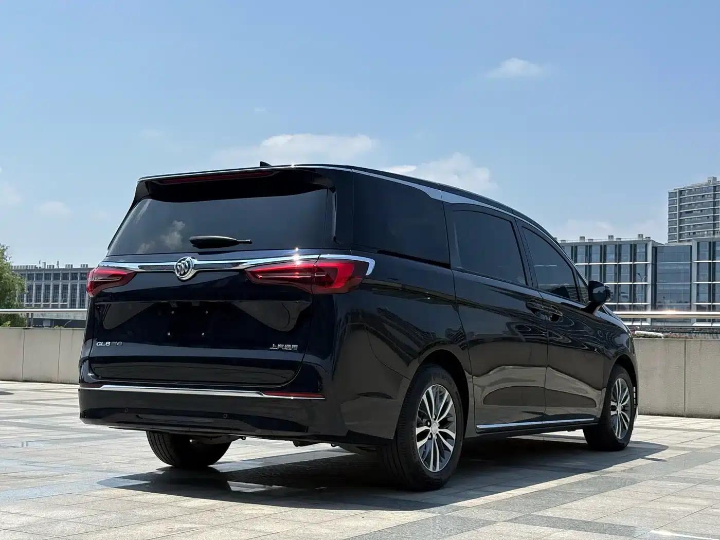 Buick GL8 2023 ES Luxury Edition — миниатюра 8