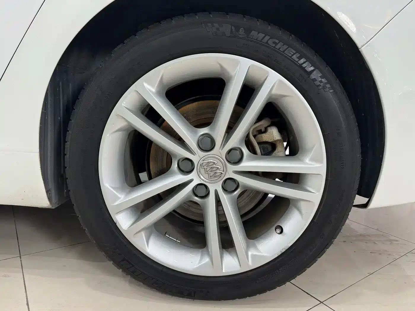 Buick Regal 2011 GS 2.0T Super Sport Edition — миниатюра 14
