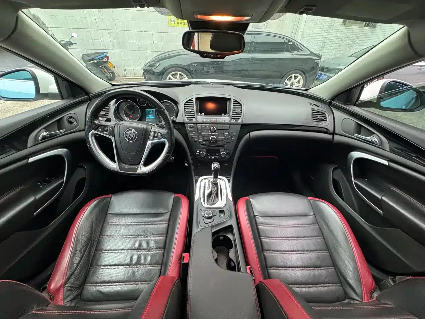 Buick Regal 2011 GS 2.0T Super Sport Edition — миниатюра 8