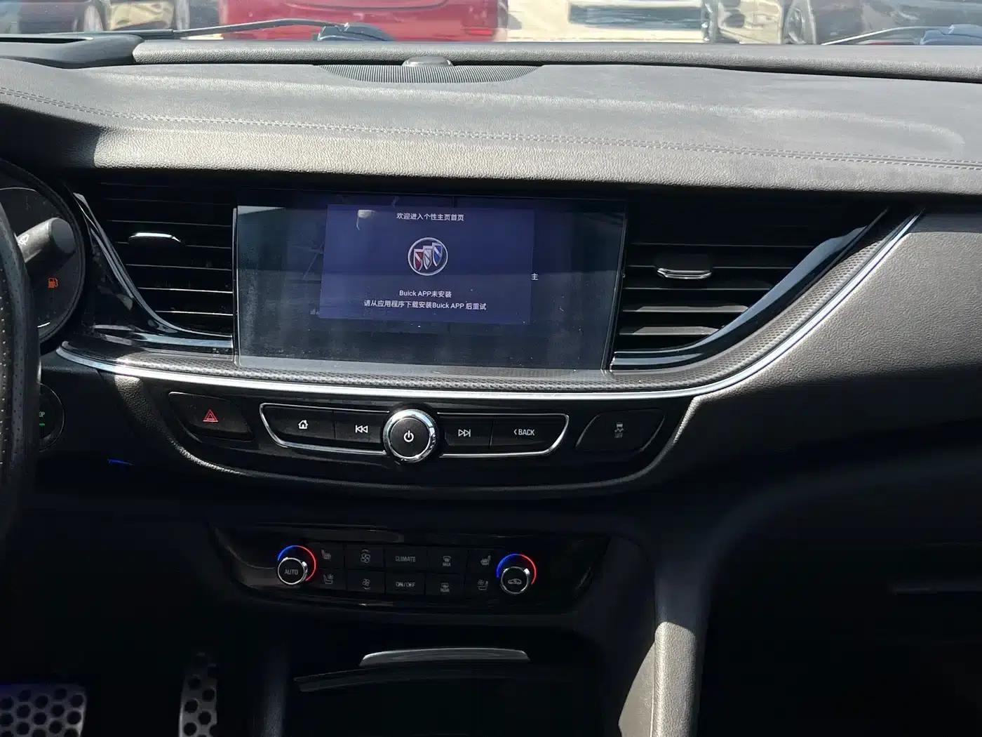 Buick Regal 2020 GS 28T Premium — миниатюра 16