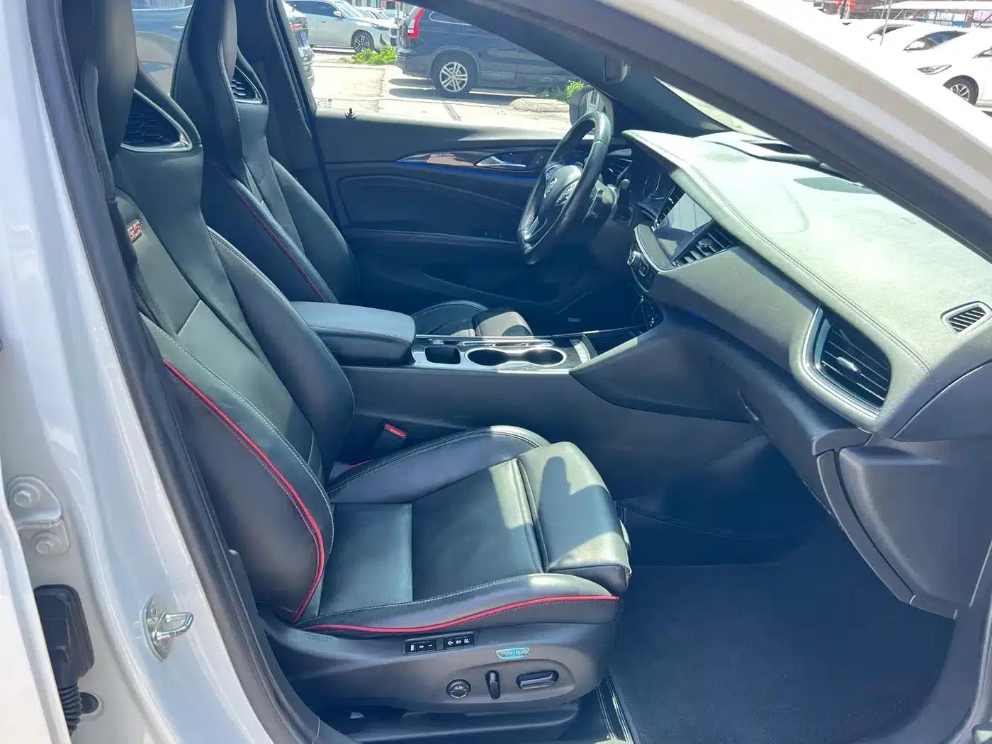 Buick Regal 2020 GS 28T Premium — миниатюра 22