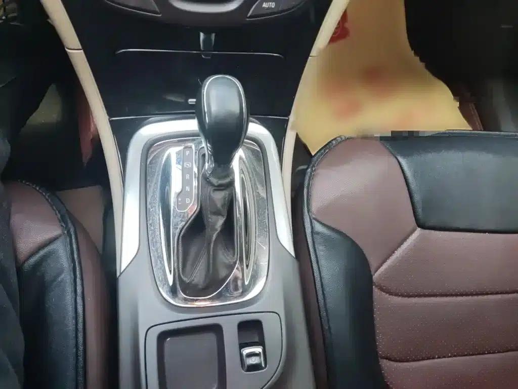 Buick Regal 2015 2.0L Elite Fashion Edition — миниатюра 7