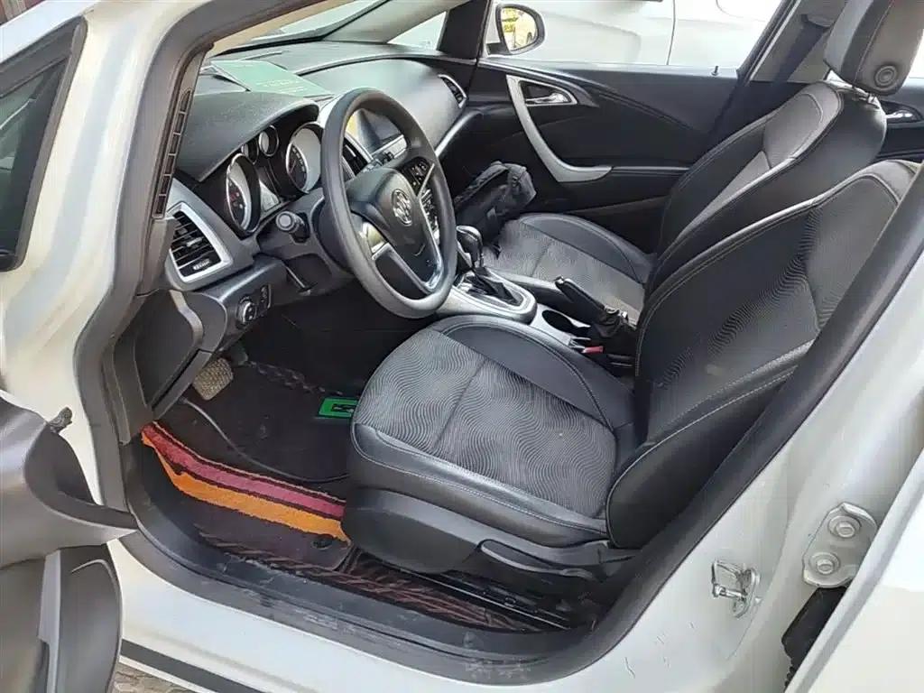 Buick Excelle XT 1.6L Automatic Fashion Edition 2014 — миниатюра 15