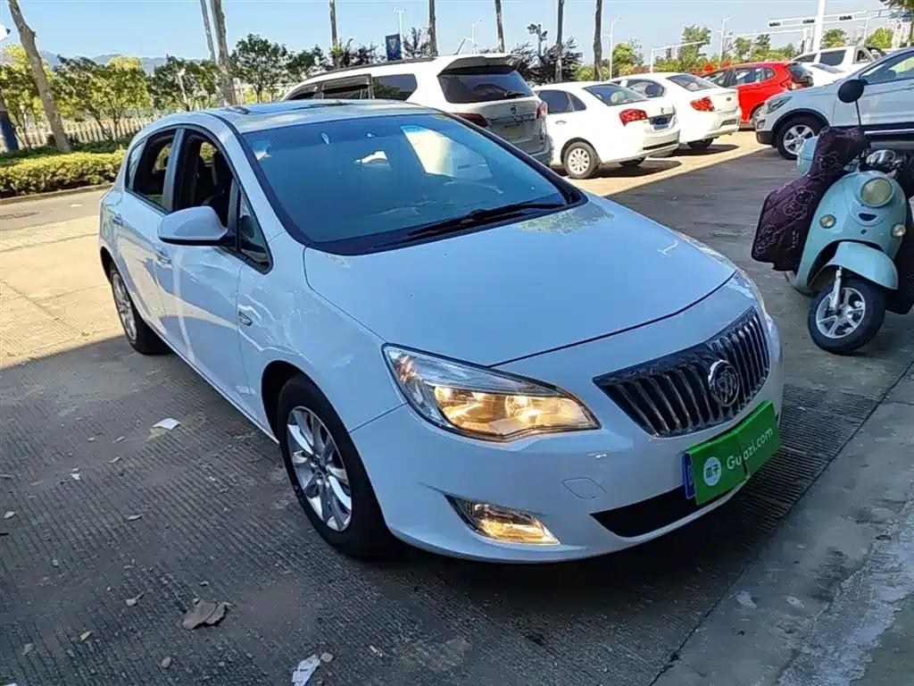 Buick Excelle XT 1.6L Automatic Fashion Edition 2014 — миниатюра 4
