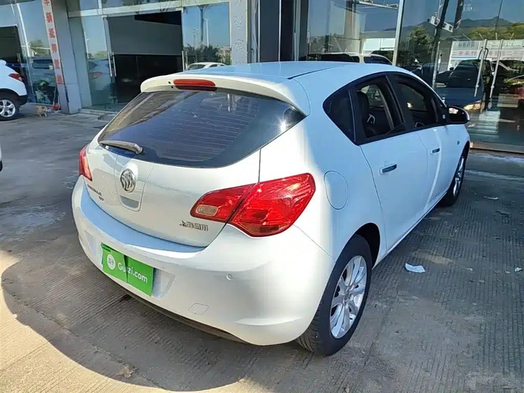 Buick Excelle XT 1.6L Automatic Fashion Edition 2014 — миниатюра 7