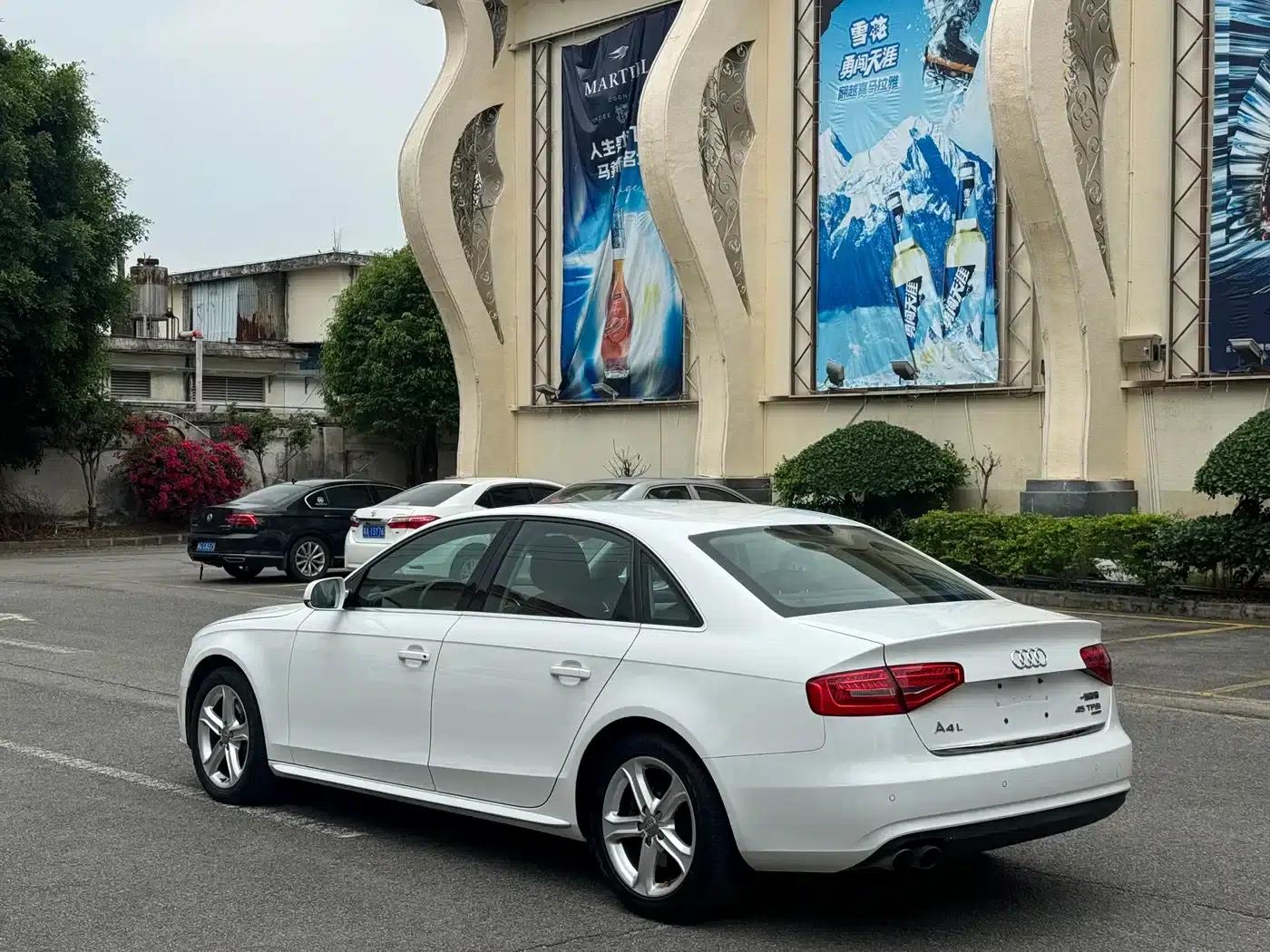 Audi A4L 2015 45 TFSI quattro Sport Edition — миниатюра 4
